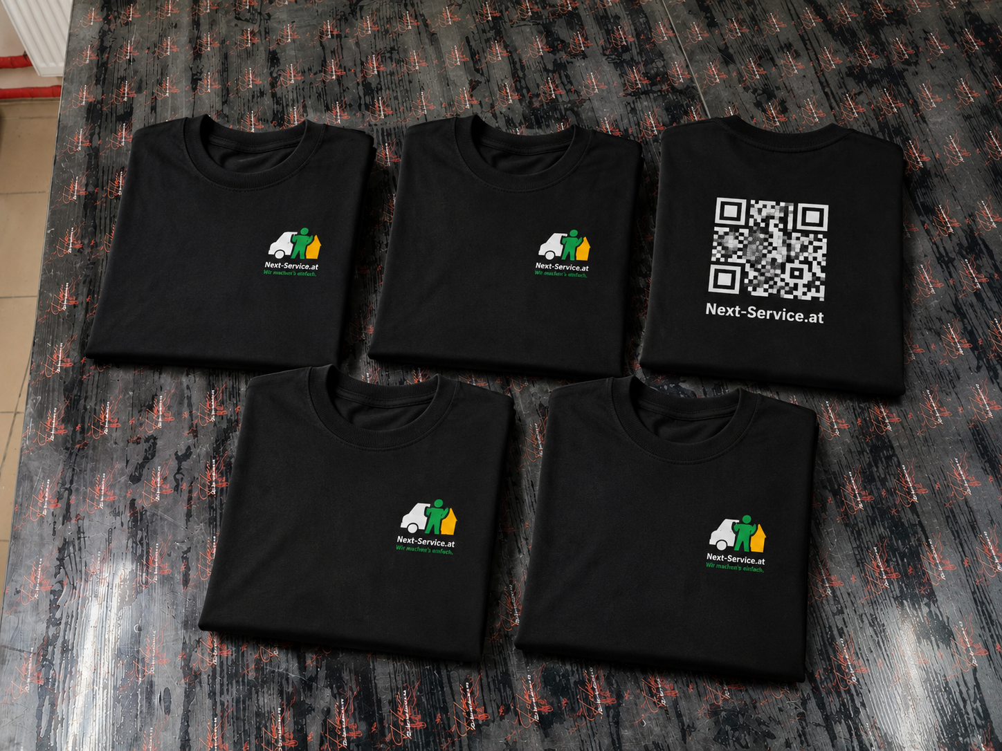 Bedrucktes Firmen-T-Shirt mit Logo von Stickerandmore